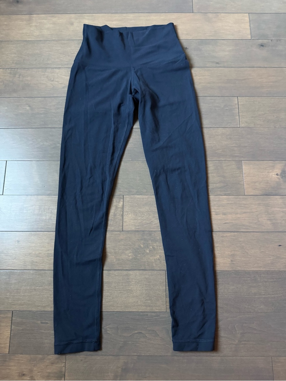 TNA Aritizia Navy Blue Legging